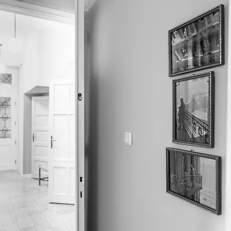 公寓 Spacious Family Along River Side, In The Heart Of Buda *