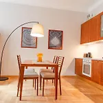 Spacious Family Along River Side, In The Heart Of Buda