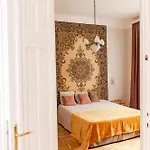 Spacious Family Along River Side, In The Heart Of Buda * Boedapest