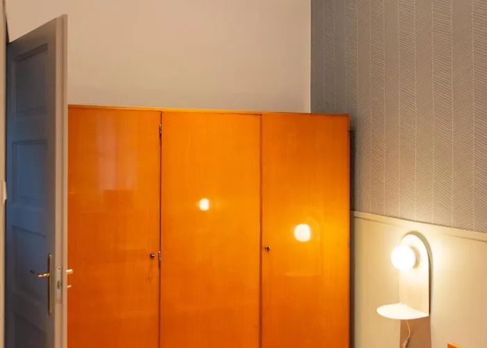 Spacious Family Along River Side, In The Heart Of Buda شقة