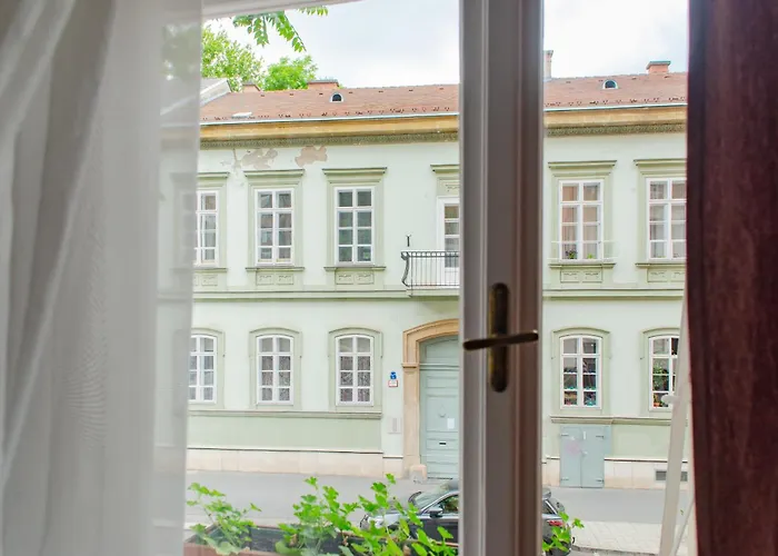 דירה Spacious Family Along River Side, In The Heart Of Buda בודפשט