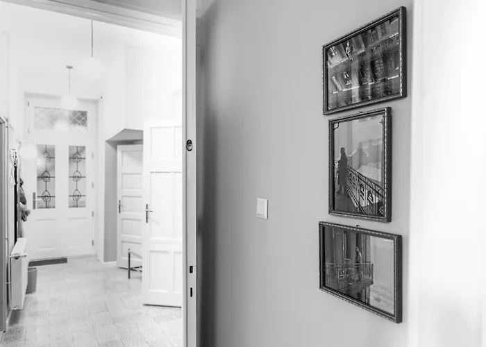 דירה Spacious Family Along River Side, In The Heart Of Buda *