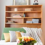Spacious Family Along River Side, In The Heart Of Buda *