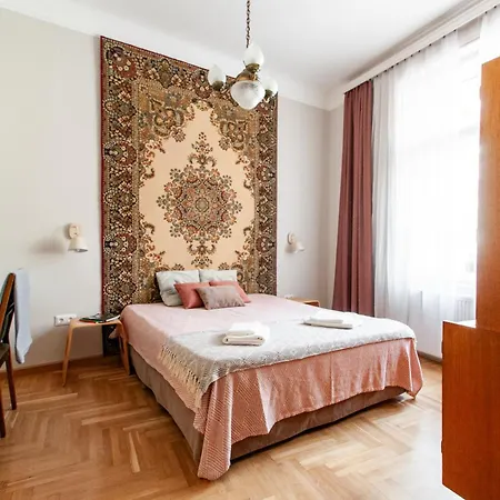 Appartamento Spacious Family Along River Side, In The Heart Of Buda *