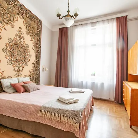 Spacious Family Along River Side, In The Heart Of Buda Appartement *