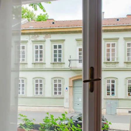 Appartement Spacious Family Along River Side, In The Heart Of Buda Budapest