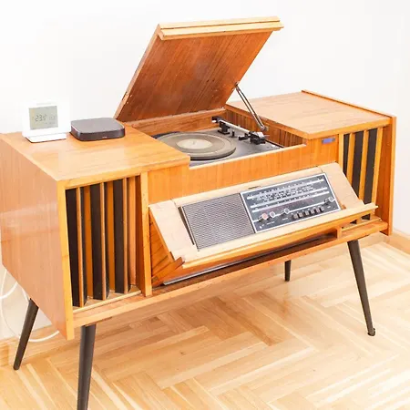 Spacious Family Along River Side, In The Heart Of Buda Appartamento Budapest