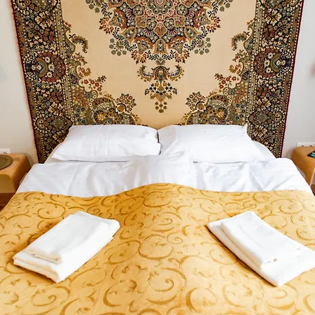 Appartamento Spacious Family Along River Side, In The Heart Of Buda Budapest
