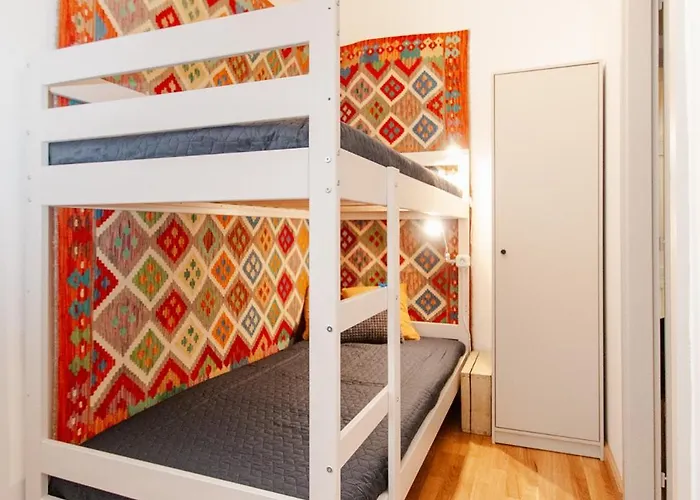 Spacious Family Along River Side, In The Heart Of Buda Appartement *