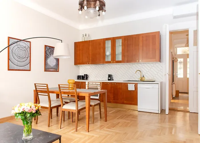 Apartamento Spacious Family Along River Side, In The Heart Of Buda *
